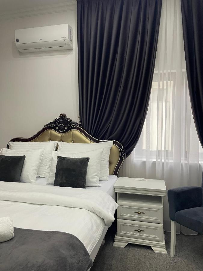 Hotel Palace Velika Kladusa Luaran gambar
